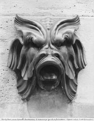 Fontein van de Vier Seizoenen, rue de Grenelle, detail van het linker groteske masker, 1739-46